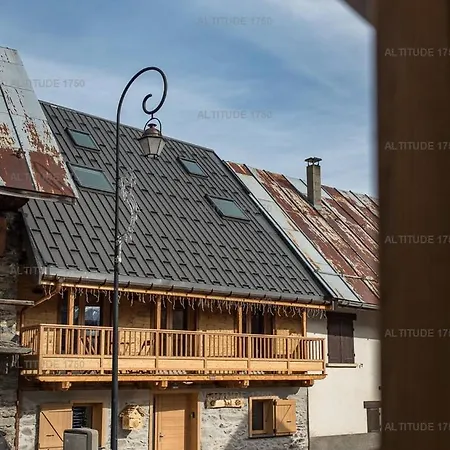 Montagnard Renove Avec Jacuzzi 4****- 15 Personnes Σαλέ