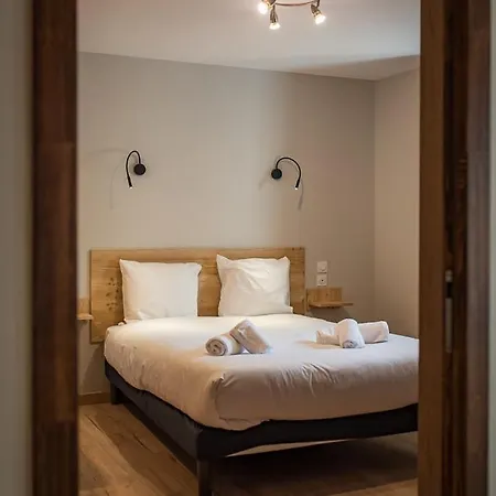 Montagnard Renove Avec Jacuzzi 4****- 15 Personnes Saint-Sorlin-dʼArves